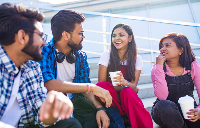karyawan penuh waktu pekerja perawatan panti jompo berbayar Gambar rekrutmen
